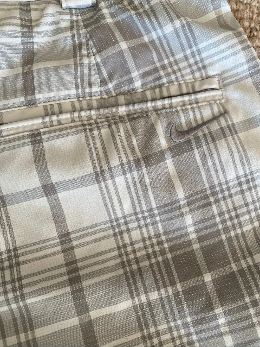 Nike Dri-Fit Woman’s Golf Gray Plaid Flat-Front Shorts